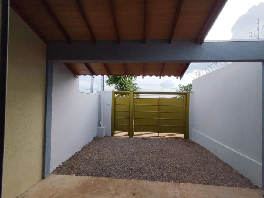 Belíssima casa em construção!! no Bairro Jardim Jacy,