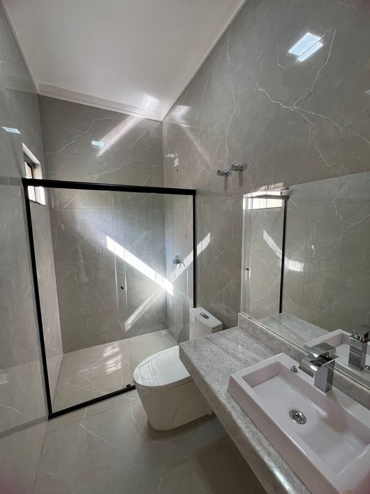 Linda casa com suíte no Água Limpa Park