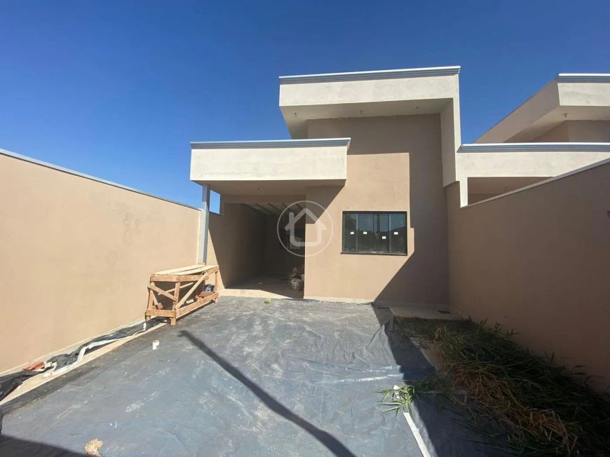 CASA TÉRREA 3 DORMITÓRIOS