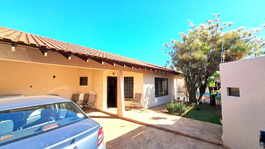 Casa Térrea no Jardim Autonomista c/Piscina - Campo Grande