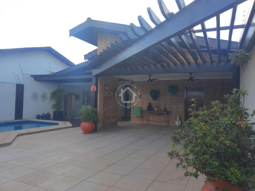 CASA NO JD MANSUR ACONCHEGANTE COM BAR MOLHADO