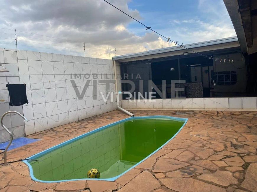 Casa 01 Qt à venda, 275m² - Setor Leste