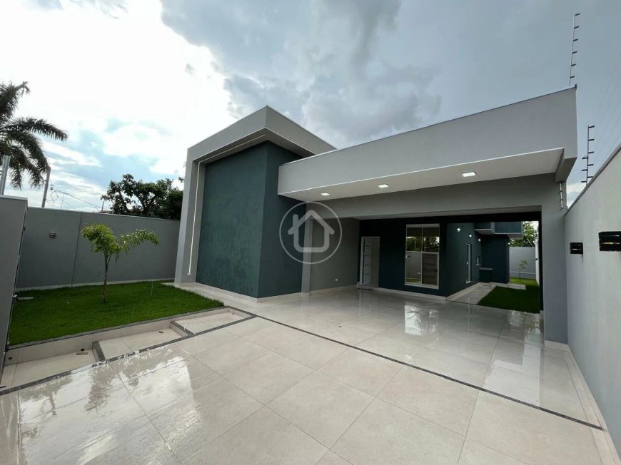 CASA COM PISCINA E ÁREA GOURMET