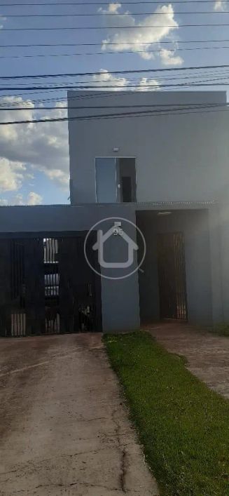 SOBRADO COM PISCINA