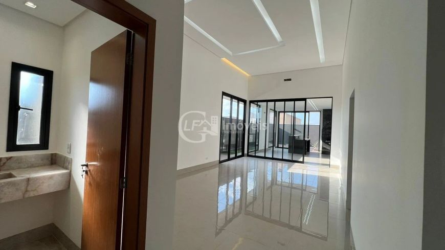Imperdível Casa à Venda em Campo Grande-MS, Residencial Shalom: 3 quartos, 3 suítes, 3 salas, 2 banh