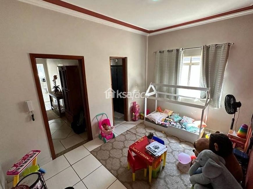 Oportunidade Única na Vila Marli: Seu Sonho de Casa se Torna Realidade!