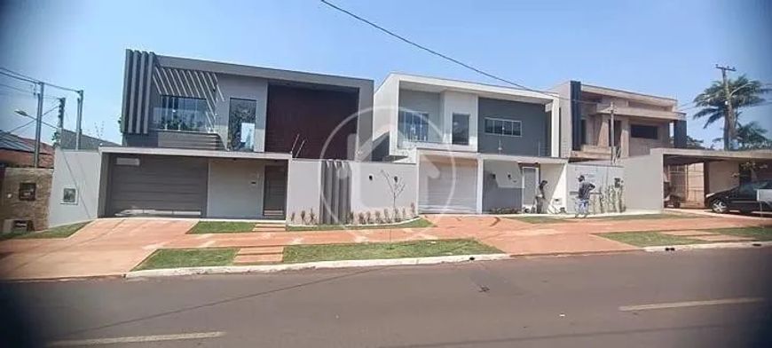 SOBRADOS NOVOS COM PISCINA E GOURMET.