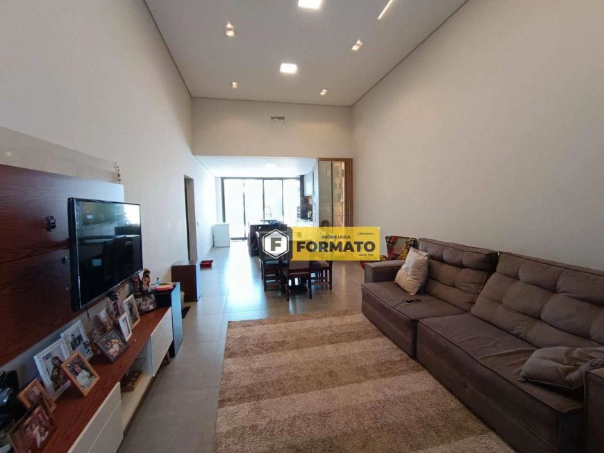 Casa com 3 dormitórios à venda, 153 m² por R$ 900.000 - Universitário - Campo Grande/MS