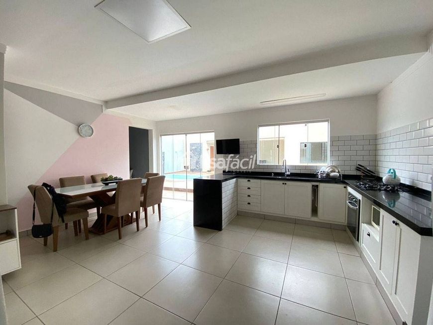 Sobrado Com 2 Dormitórios à Venda, 313 M² Por R$ 1.050.000 - Vila Taquarussu - Campo Grande/ms