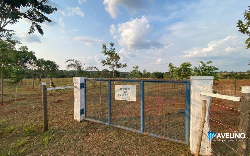 Chácara com córrego, na região das Três Barras (25 km do centro de Campo Grande - MS)