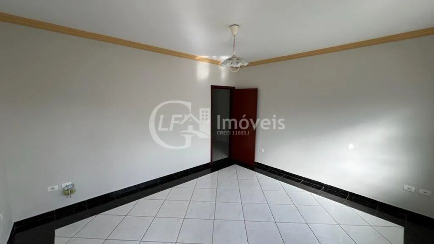 Impecável casa à venda na Vila Taquarussu, Campo Grande-MS: 3 quartos, 1 suíte, 3 salas, 2 banheiros