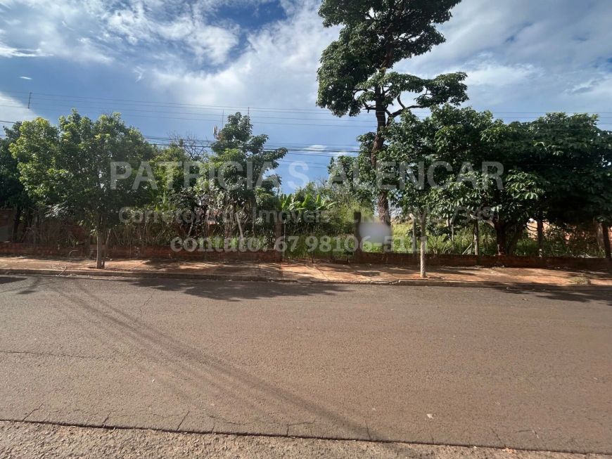Imóvel para venda tem 669 metros quadrados em Monte Castelo - Campo Grande - MS