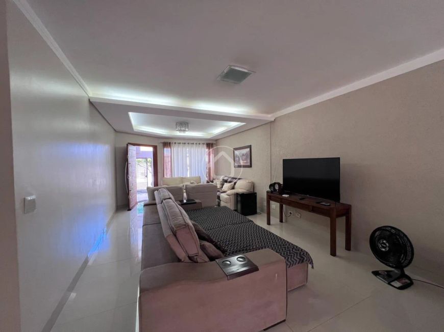 CASA 4 DORMITÓRIOS SENDO 1 SUÍTE