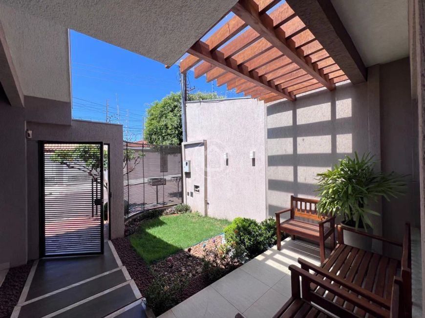 CASA 4 DORMITÓRIOS SENDO 1 SUÍTE