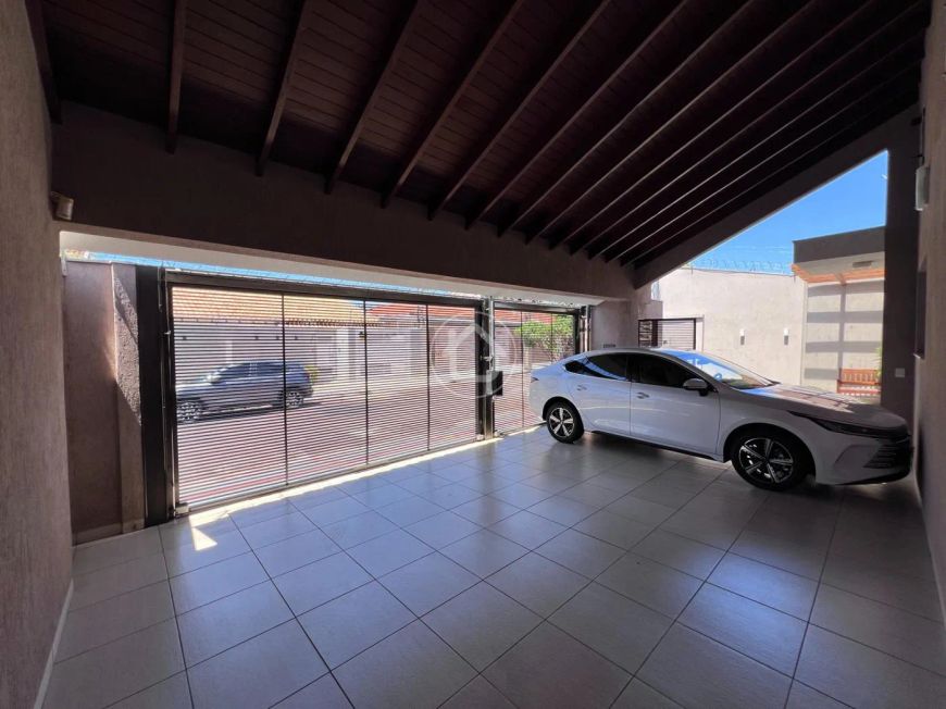 CASA 4 DORMITÓRIOS SENDO 1 SUÍTE