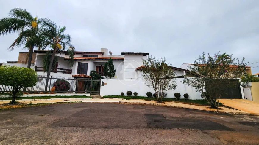 SOBRADO ALTO PADRÃO NO BAIRRO SANTA FÉ