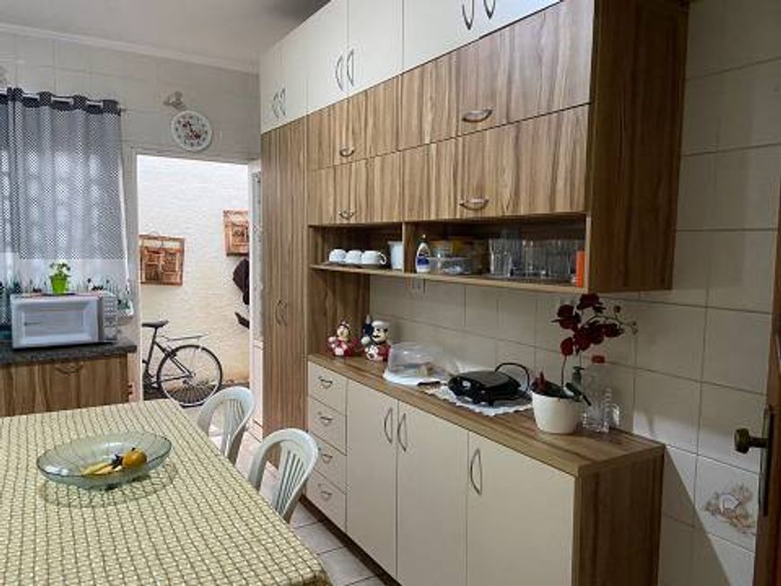 CASA COM AMPLO ESPAÇO DE LAZER NO GIOCONDO ORSI