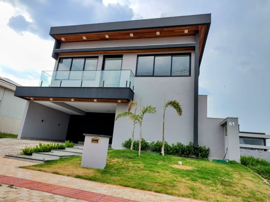 Magnífico Sobrado no Alphaville Campo Grande III com 5 Dormitórios.