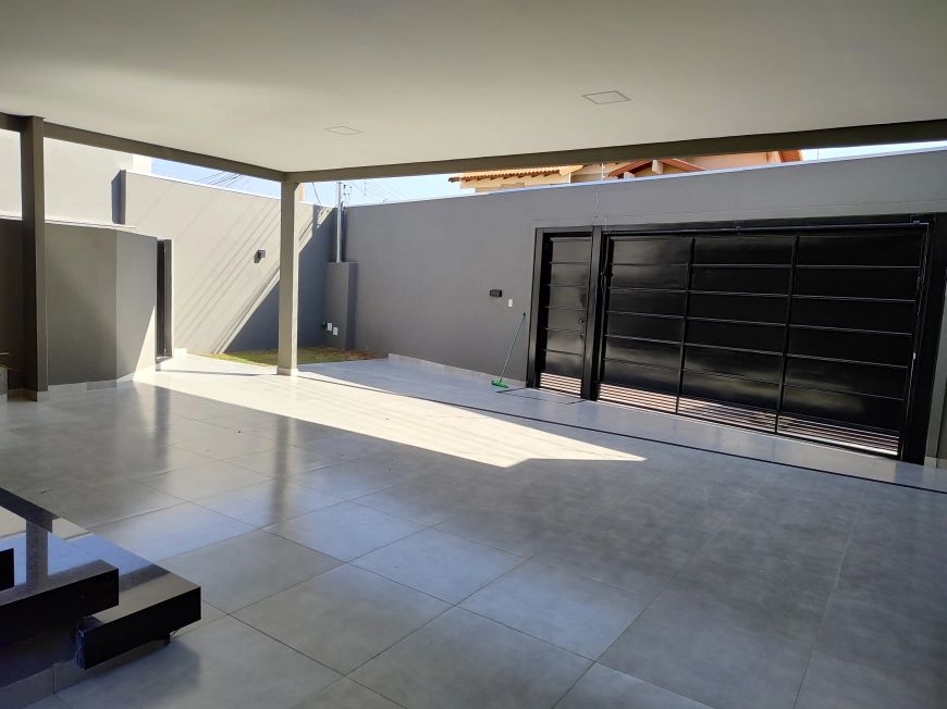Espetacular , Linda casa, arquitetura diferenciada. No Giocondo Orsi - Campo Grande - MS