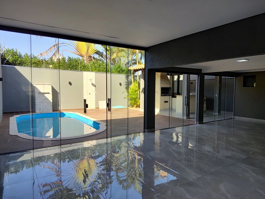 Espetacular , Linda casa, arquitetura diferenciada. No Giocondo Orsi - Campo Grande - MS