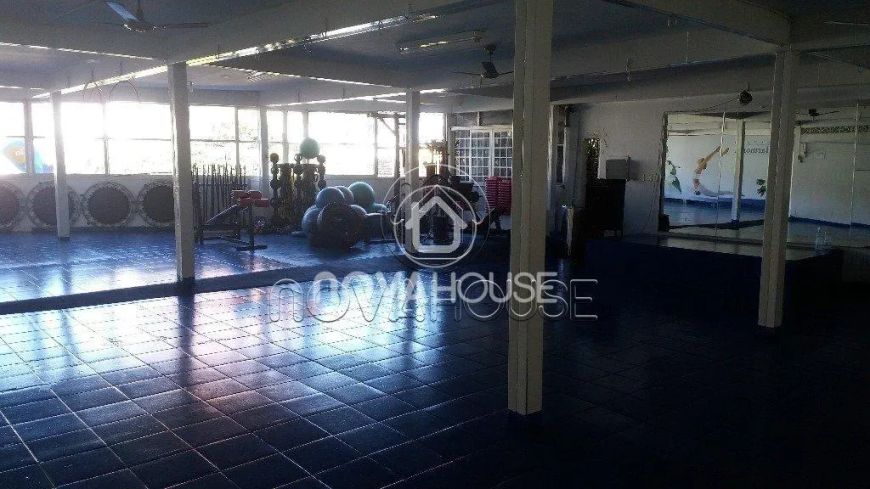 CASA COMERCIAL NO JARDIM SÃO BENTO