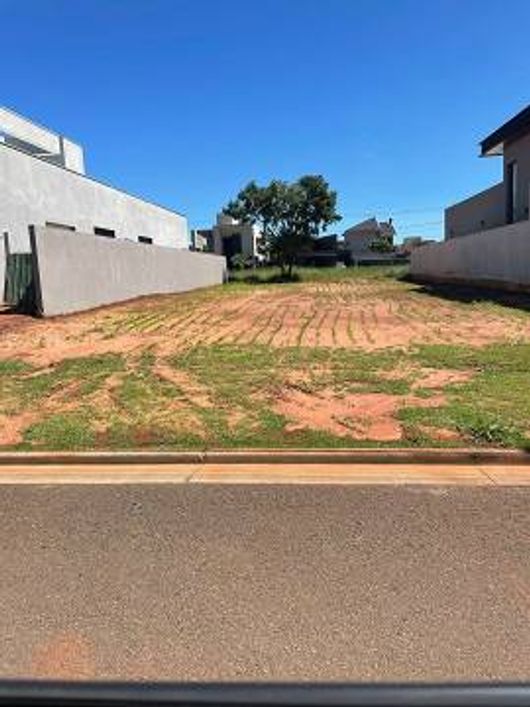 TERRENO COM 387M² NO ALPHAVILLE 4