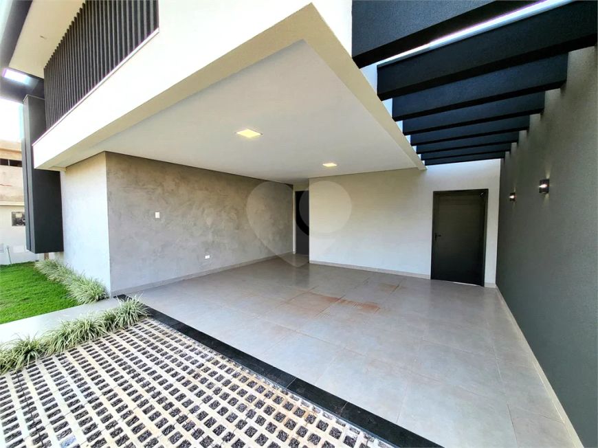 Casa térrea com 3 quartos à venda em Alphaville Campo Grande 3 - MS