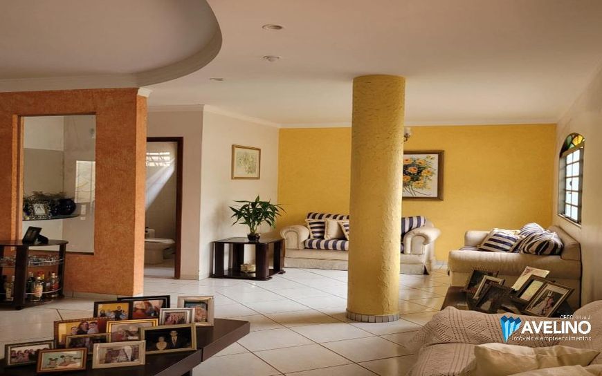 Oportunidade, casa com excelente localização