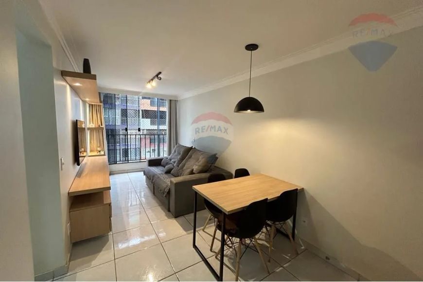 Apartamento 2 quartos sendo 1 suíte - Reformado - Semi-mobiliado - Aceita financiamento