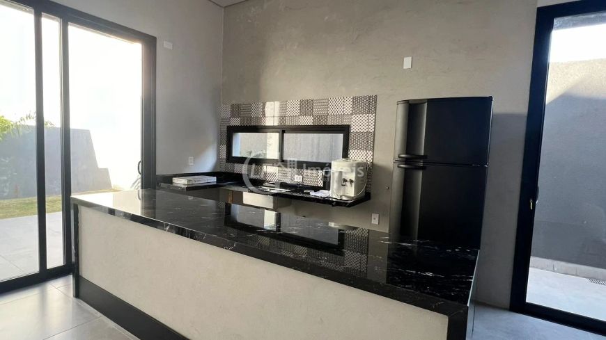 Imperdível oportunidade! Casa à venda em Alphaville Campo Grande-MS com 3 quartos, 3 suítes, 3 salas