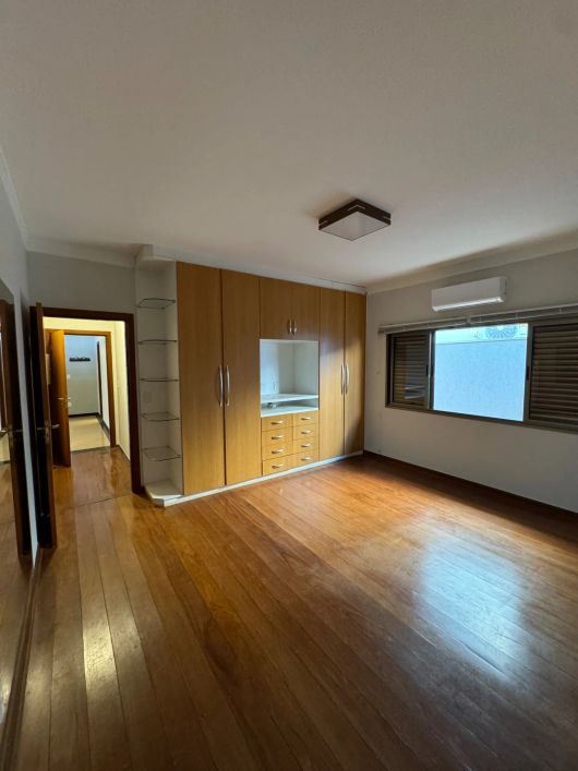 Casa Térrea com Mezanino no Giocondo Orsi