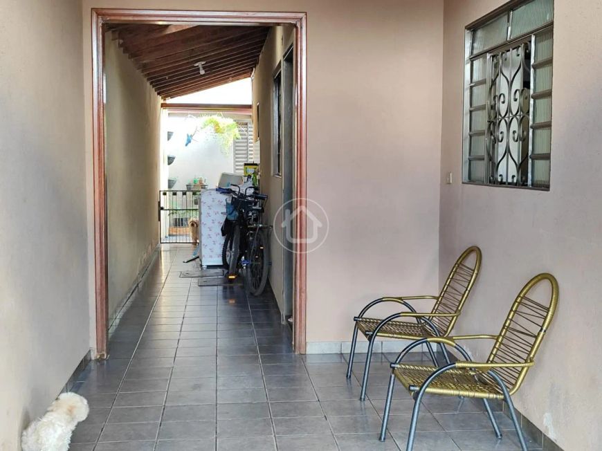 CASA COM 04 DORMITORIOS