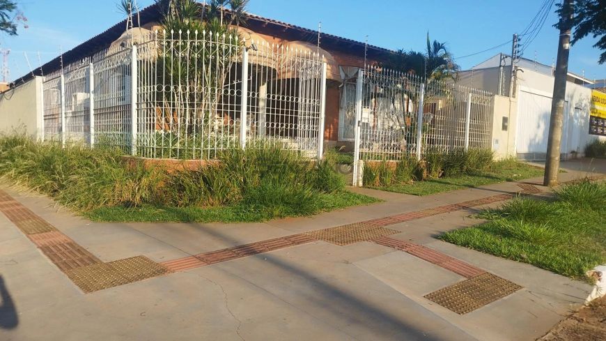 Casa térrea no São Bento de esquina para moradia ou comercio.