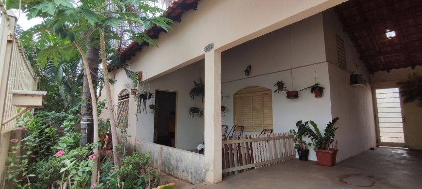 Linda Casa com Localização privilegiada no Bairro:Maria Aparecida Pedrossian