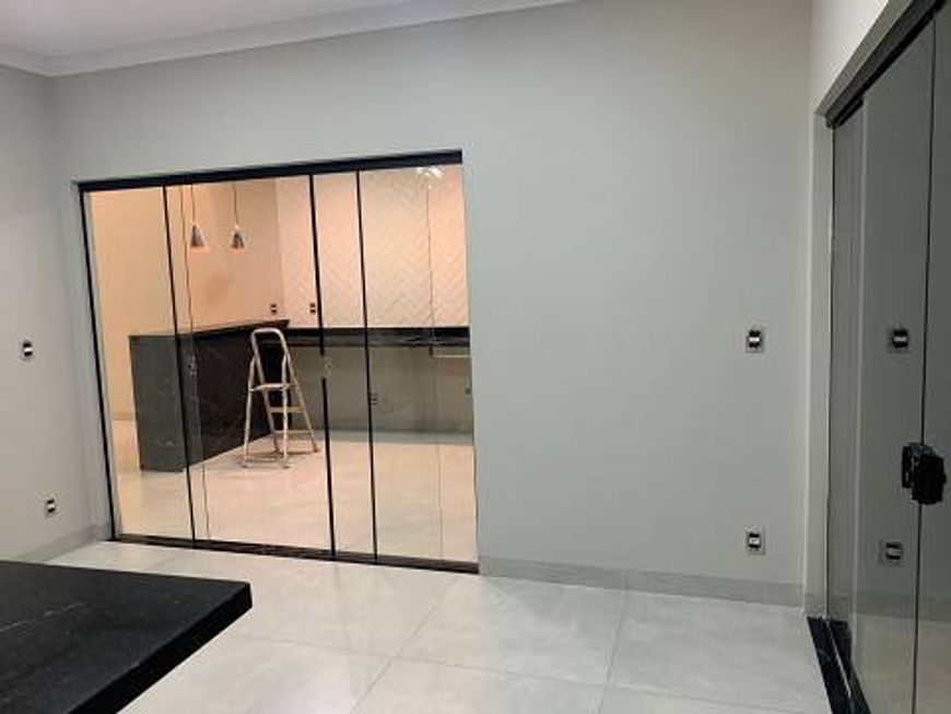 CASA NOVA COM ÓTIMO ACABAMENTO NO BAIRRO PIONEIROS