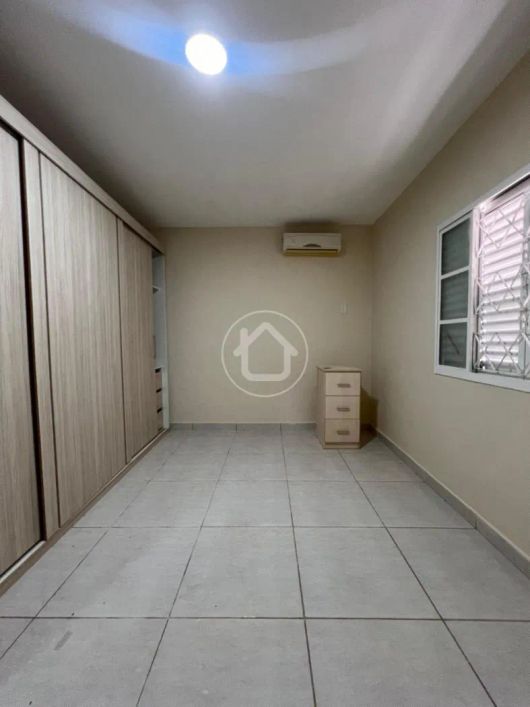 CASA VILA BANDEIRANTES