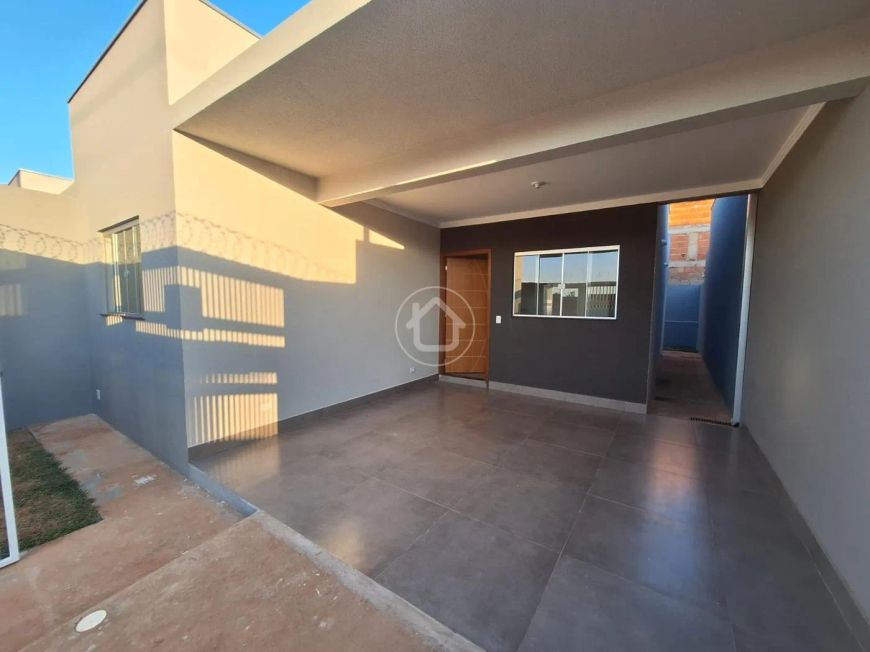 CASA NOVA COM ACABAMENTO IMPECAVEL