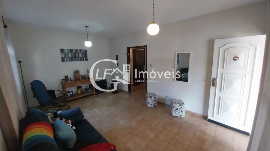 Casa à venda em Campo Grande-MS, 3 quartos, 1 suíte, 4 vagas de garagem na Vila Taquarussu - Imperdí