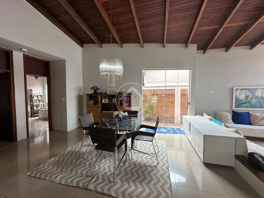 CASA 2 SUITES E 1 QUARTO