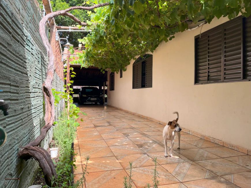 Casa Térrea à venda, 3 quartos, Bairro Seminário - Campo Grande/MS
