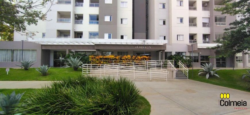 APARTAMENTO COM OTIMA LOCALIZAÇÃO
