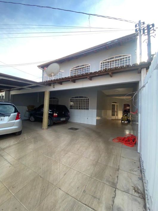 Sobrado para venda tem 162 metros quadrados com 6 quartos em Setor Oeste - Brasília - DF