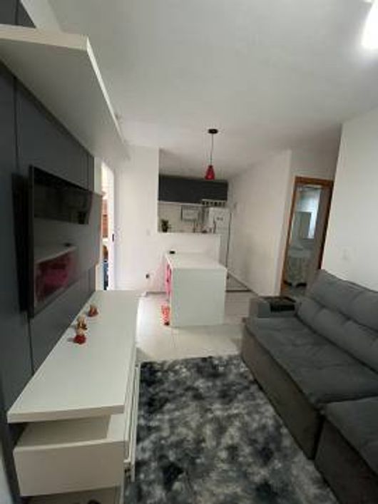 Apartamento térreo com jardim Castelo Di Burguese