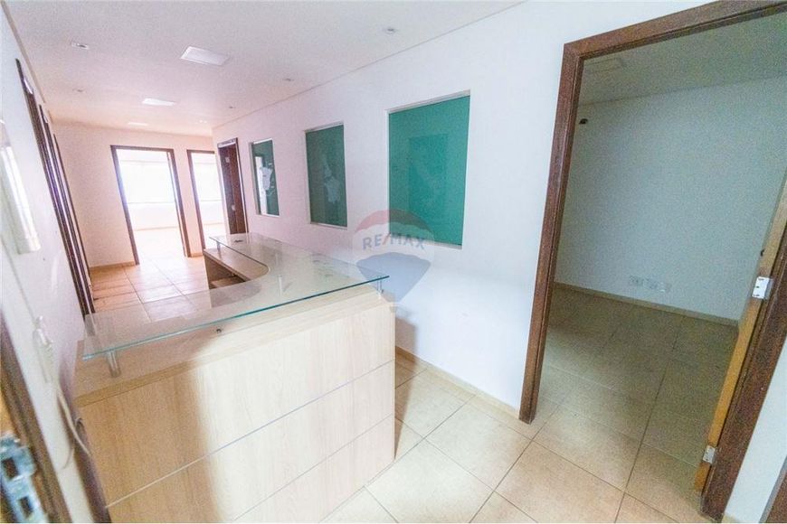 REMAX PRIME vende sala comercial com ótima localização em Taguatinga Norte