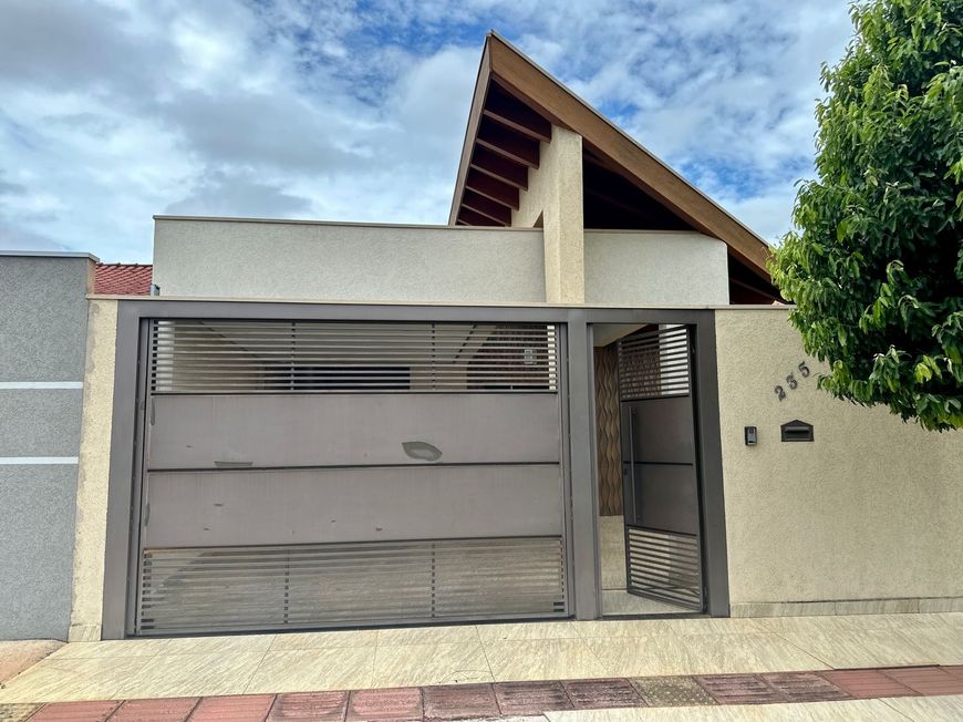 Excelente casa Ana maria couto 450 mil
