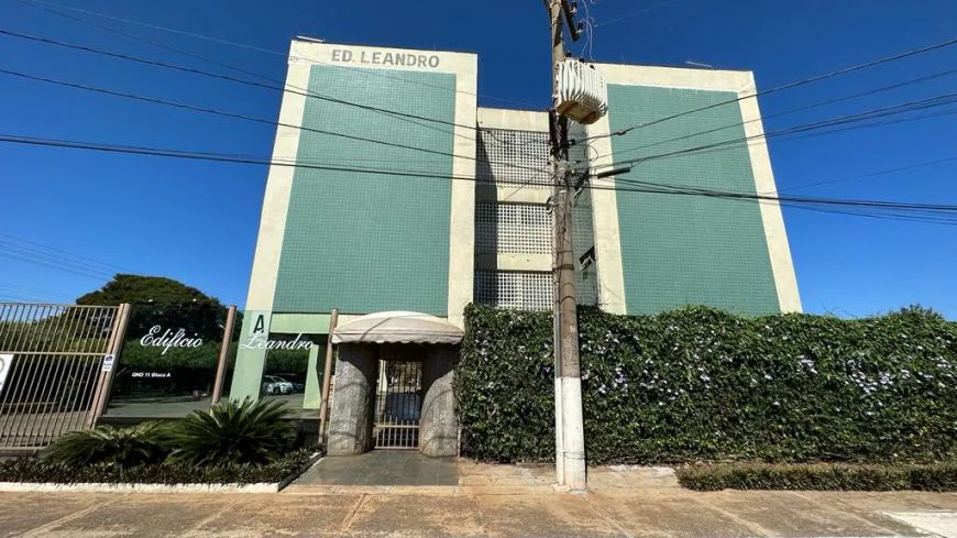 Edvaldo Moreira Vende 3 Quartos 4 Garagens Edifício Leandro CND 11 Taguatinga Norte Brasília DF