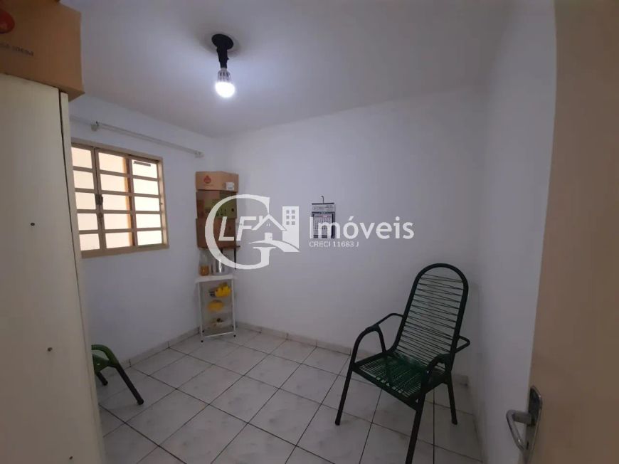 Linda Casa em Condomínio Fechado.!!