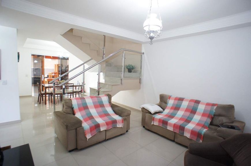 Sobrado à venda, 3 quartos, Monte Castelo - Campo Grande/MS
