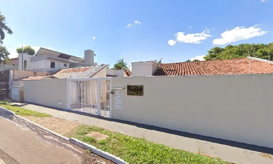 Alugo casa no Vilas Boas em condomínio fechado