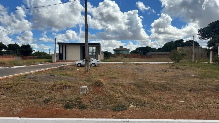 Imóvel para venda possui 460 metros quadrados em Setor Leste - Brasília - DF